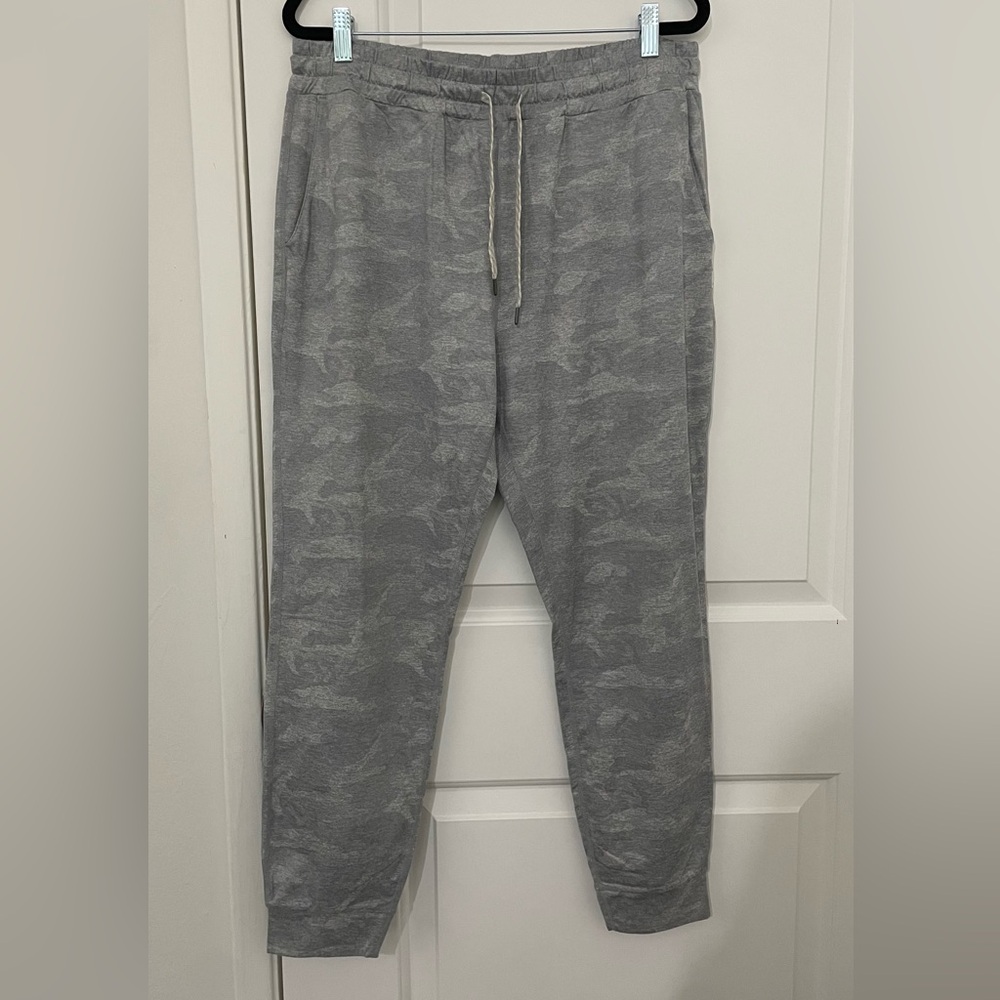 Vuori performance Light Gray Camo Joggers